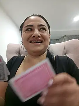 Snapshot of solandrea chatting on November 13, 2025, 11:58 pm solandrea online show from November 13, 2025, 11:58 pm