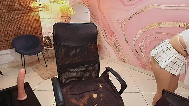 Samantharoseee  online show from November 7, 2025, 12:27 pm