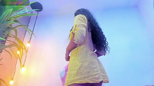 Marilyn Blakee online show from December 18, 2025, 1:11 am