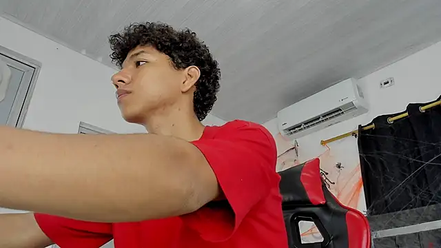 Maximiliano Khalil online show from November 2, 2025, 8:44 pm