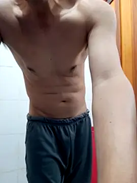 Cafeen19 online show from February 7, 2026, 11:52 pm