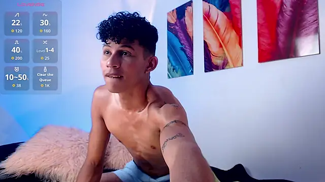 KamiSuarez online show from April 18, 2026, 7:07 pm