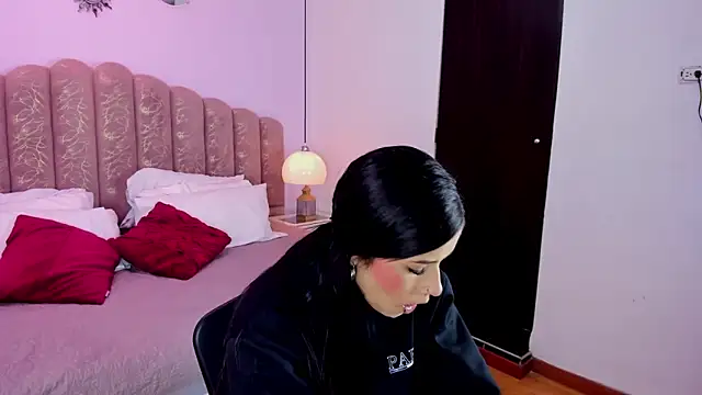 Kim Luna1 online show from March 25, 2026, 11:49 am