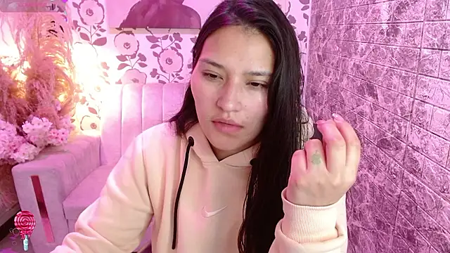 emmaa garciia online show from February 19, 2026, 3:24 am