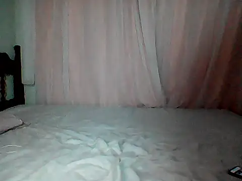 HotGiirl2025 online show from November 4, 2025, 3:38 am