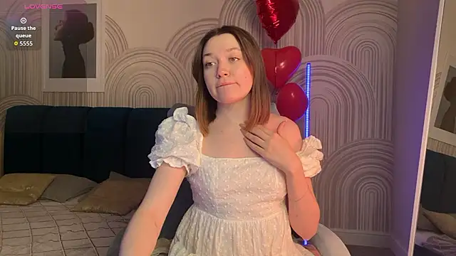 R I N A online show from February 24, 2026, 1:36 am