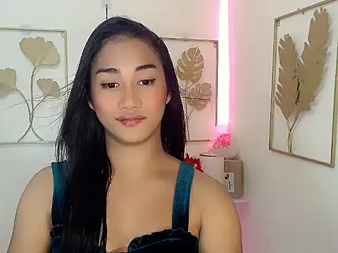 Gorgeousnicole  online show from October 28, 2025, 12:52 pm