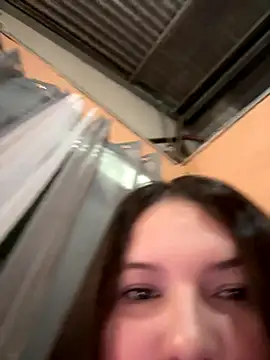 selenereyy online show from October 28, 2025, 7:12 am