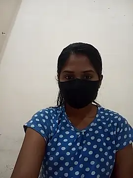 Green LaDY66 online show from November 14, 2025, 6:23 am