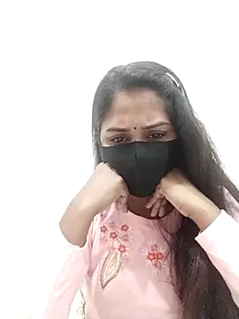 Green LaDY66 online show from November 25, 2025, 12:21 am