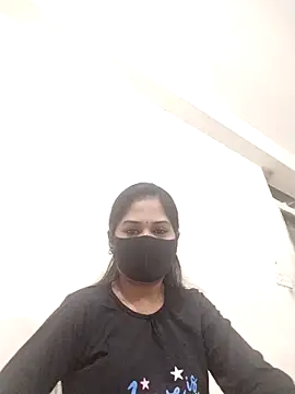 Green LaDY66 online show from November 25, 2025, 5:46 pm