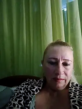 Esenia505 online show from November 2, 2025, 5:43 am