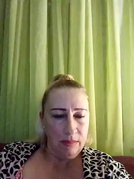 Esenia505 online show from November 16, 2025, 3:17 pm