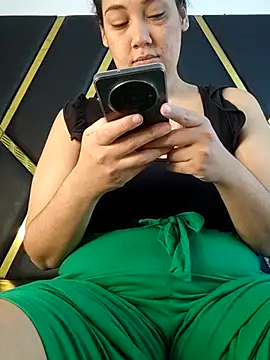 MadiisonGrey  online show from November 29, 2025, 4:04 am