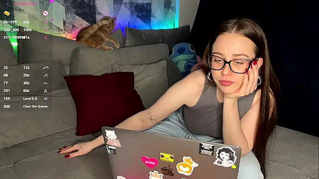 OhNicolle online show from December 3, 2025, 5:44 pm