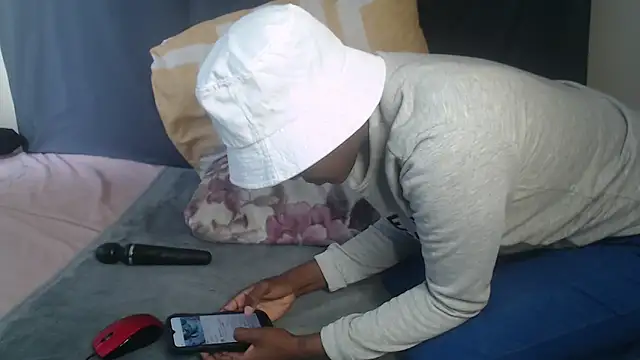 MarbleGoddess96 online show from November 28, 2025, 12:30 pm