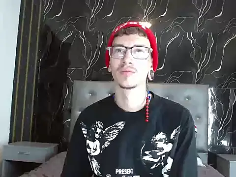 RyanOwenss online show from October 29, 2025, 2:08 pm