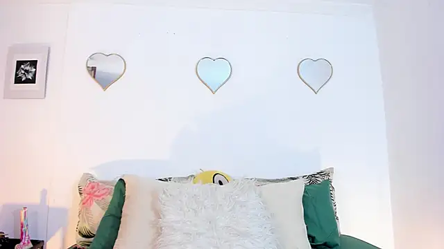 julialex  online show from February 24, 2026, 7:12 pm