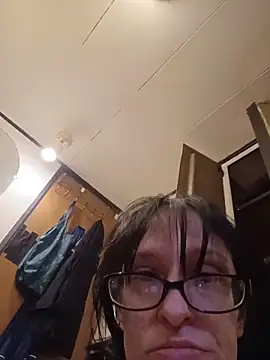 MetalGoddess online show from June 3, 2026, 1:03 pm