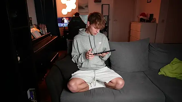 InnocentGuysOF online show from November 27, 2025, 6:21 pm