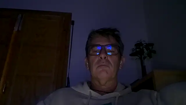 Snapshot of miangelpt chatting on October 28, 2025, 9:28 pm miangelpt online show from October 28, 2025, 9:28 pm