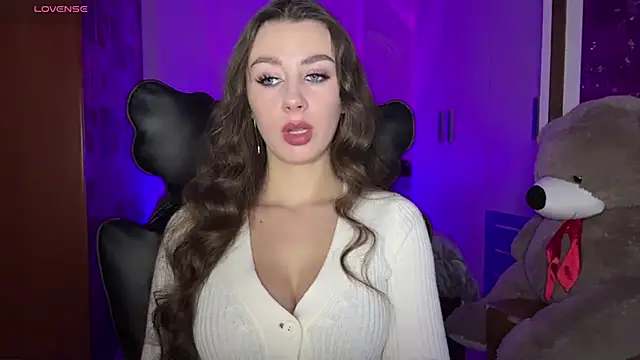 SweetCherry  N online show from December 4, 2025, 9:23 pm