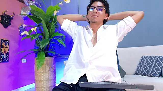 Snapshot of kane_del_toro chatting on October 29, 2025, 1:35 pm kane del toro online show from October 29, 2025, 1:35 pm