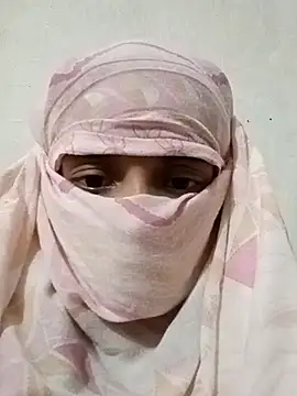 Snapshot of Quenn-Jiya752 chatting on October 31, 2025, 1:23 pm Quenn-Jiya752 online show from October 31, 2025, 1:23 pm