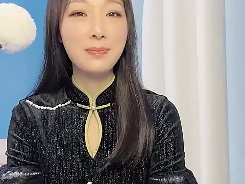 Snapshot of ella55-- chatting on November 10, 2025, 3:27 am ella55-- online show from November 10, 2025, 3:27 am