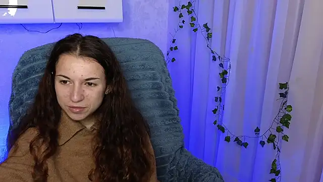 Snapshot of Ulyanix chatting on November 18, 2025, 5:01 am Ulyanix online show from November 18, 2025, 5:01 am