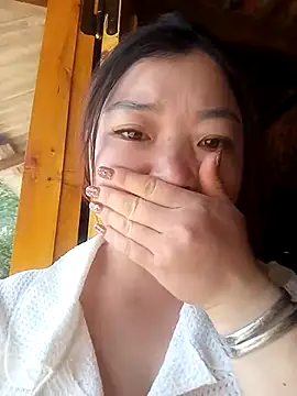 julybe online show from March 2, 2026, 4:36 am