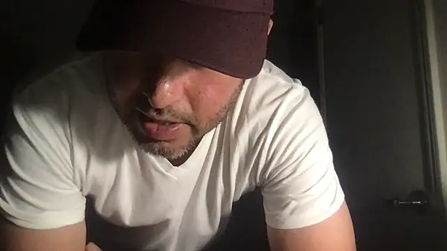 ezrah23 online show from April 15, 2026, 9:05 am