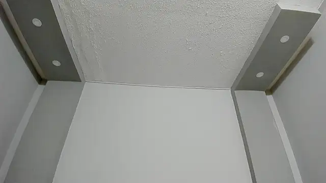 Odette Leroy0 online show from December 5, 2025, 12:25 pm