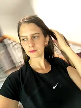 HannaGrand online show from December 5, 2025, 7:21 pm