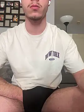 Snapshot of Hostkind chatting on October 29, 2025, 7:15 pm Hostkind online show from October 29, 2025, 7:15 pm