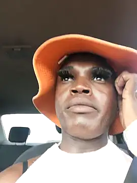 Lucile Carrie online show from March 7, 2026, 2:14 pm