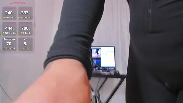 Natural BIGASS Nina online show from April 24, 2026, 8:00 pm