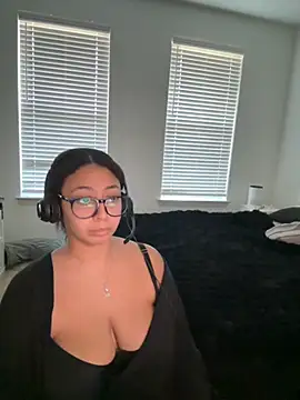 minha baby online show from November 16, 2025, 3:39 pm