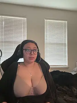 minha baby online show from April 15, 2026, 12:06 am