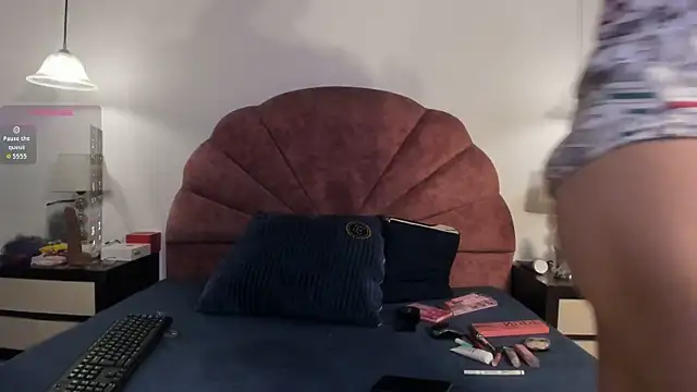 Kripta132 online show from November 28, 2025, 11:57 am