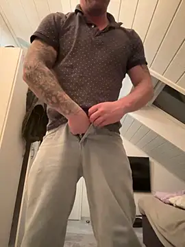 superbertok online show from November 13, 2025, 5:34 pm