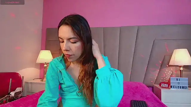 kittyblooms online show from March 18, 2026, 1:03 pm