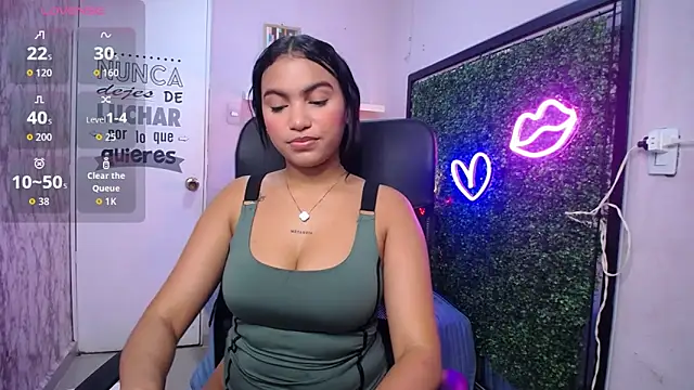 Snapshot of valeria_martinez19 chatting on November 20, 2025, 4:12 am valeria martinez19 online show from November 20, 2025, 4:12 am