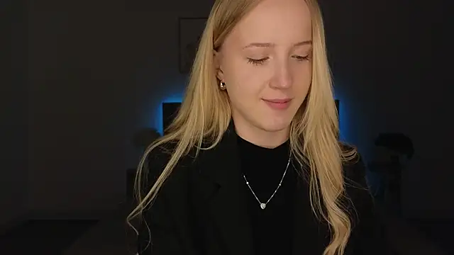 Snapshot of adele_armass chatting on May 15, 2026, 9:00 pm adele armass online show from May 15, 2026, 9:00 pm