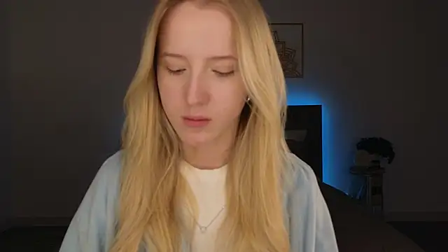 Snapshot of adele_armass chatting on May 20, 2026, 8:59 pm adele armass online show from May 20, 2026, 8:59 pm
