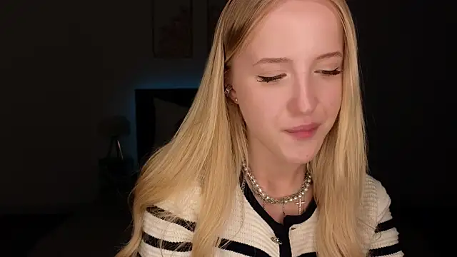 Snapshot of adele_armass chatting on July 1, 2026, 9:03 pm adele armass online show from July 1, 2026, 9:03 pm