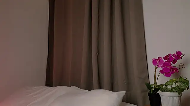 SeleneNova online show from February 26, 2026, 6:07 pm