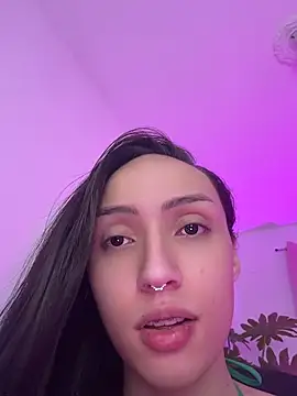 Snapshot of BabyLauritaa chatting on June 7, 2026, 10:24 pm BabyLauritaa online show from June 7, 2026, 10:24 pm
