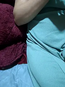 Snapshot of Kevin-xx chatting on December 3, 2025, 10:52 pm Kevin-xx online show from December 3, 2025, 10:52 pm