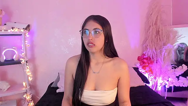 Valk submissive online show from May 18, 2026, 5:13 am